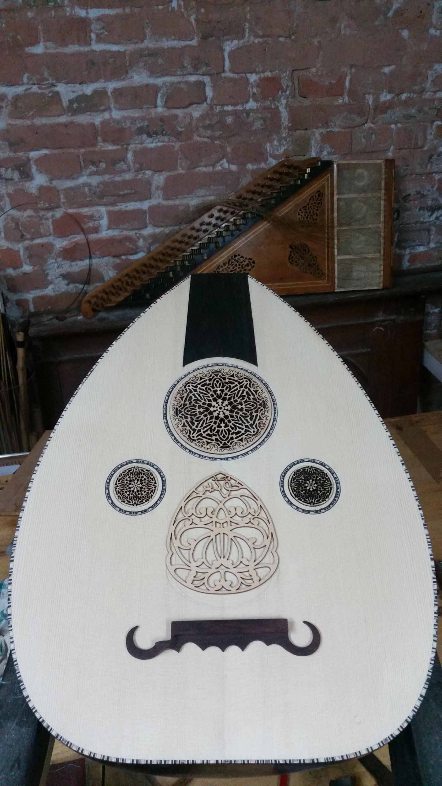 Oud Exelant: Mansour (28 year old Spruce)