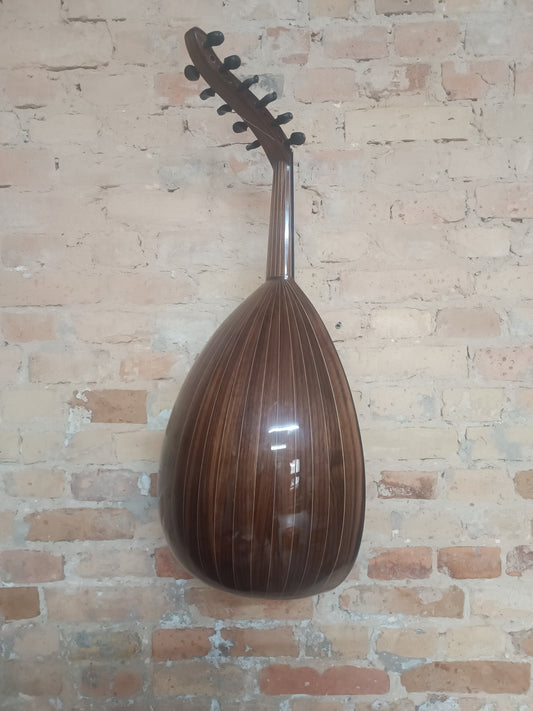 OUD Top nut beauty